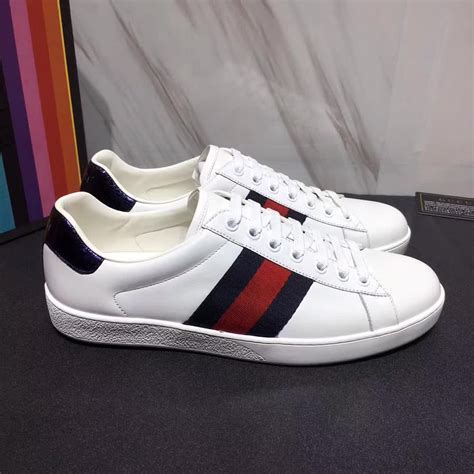 gucci designer low top sneakers.